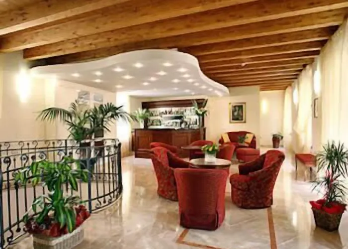 Casa Romagnosi سالسوماجّوري تيرمي