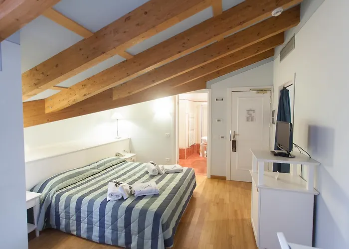 Casa Romagnosi فندق