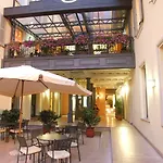 Ξενοδοχείο Casa Romagnosi 4*
