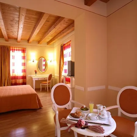 カーサ ローマニョージ 4*